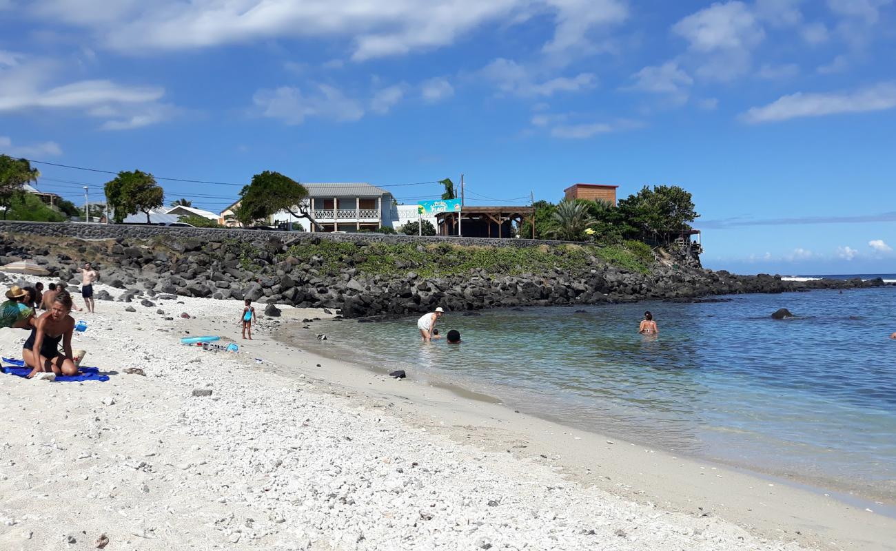 Terre Sainte beach'in fotoğrafı bej kabuklu kum yüzey ile