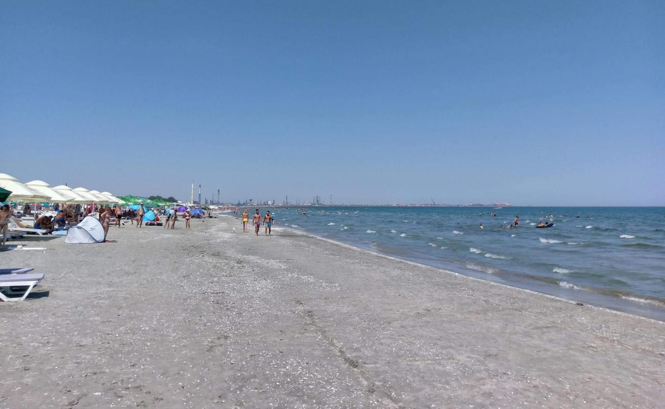 Plyazh Navodari'in fotoğrafı açık bej kum yüzey ile