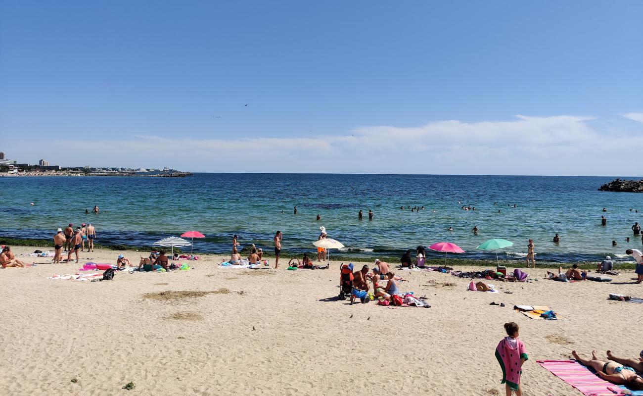 Plyazh Mangalia'in fotoğrafı açık bej kum yüzey ile