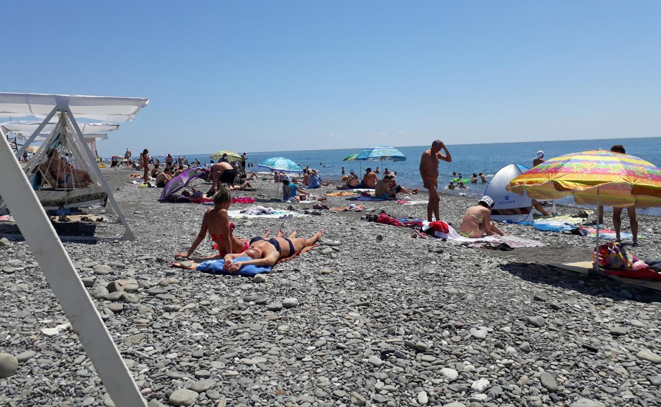 Vinograd beach'in fotoğrafı gri çakıl taşı yüzey ile