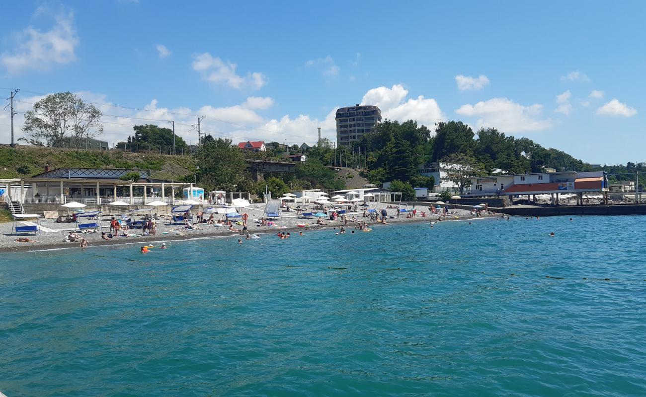 Rusalochka beach'in fotoğrafı gri çakıl taşı yüzey ile