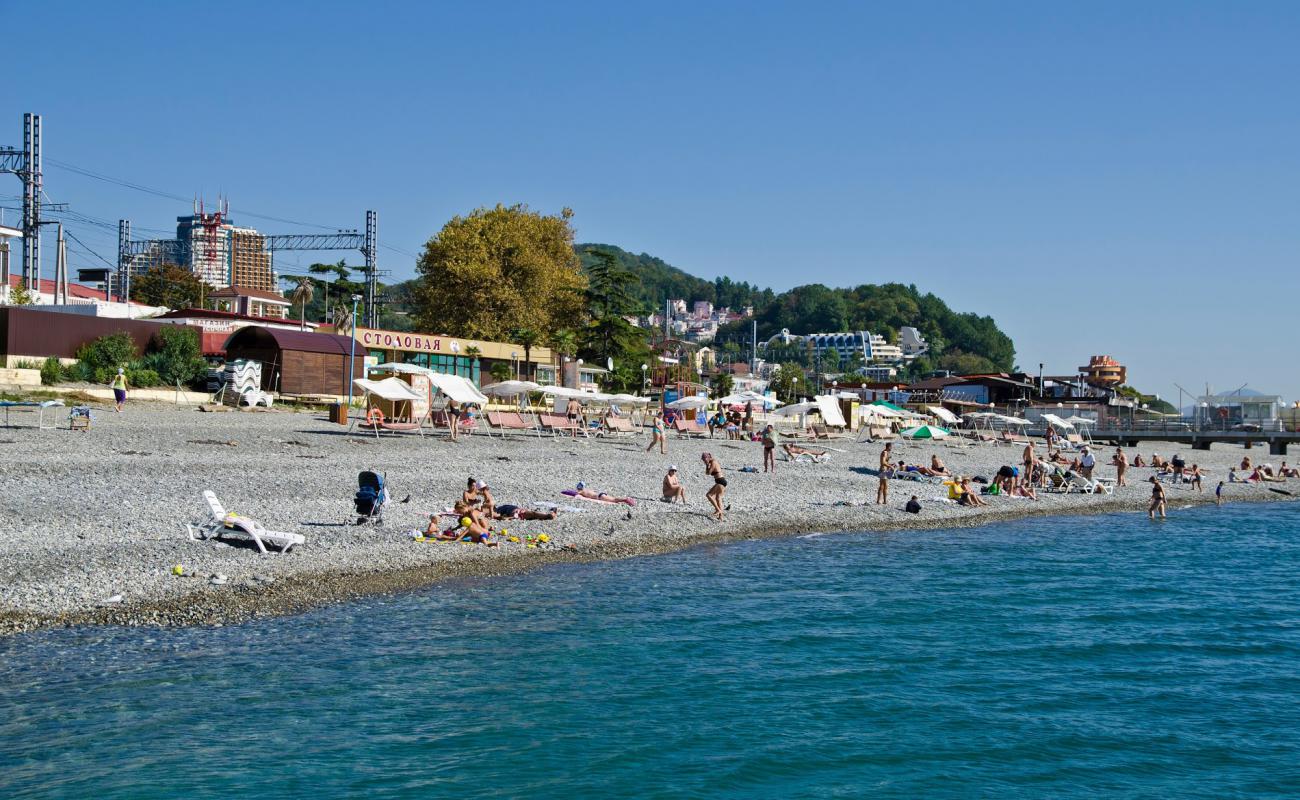 Dagomys beach'in fotoğrafı gri çakıl taşı yüzey ile
