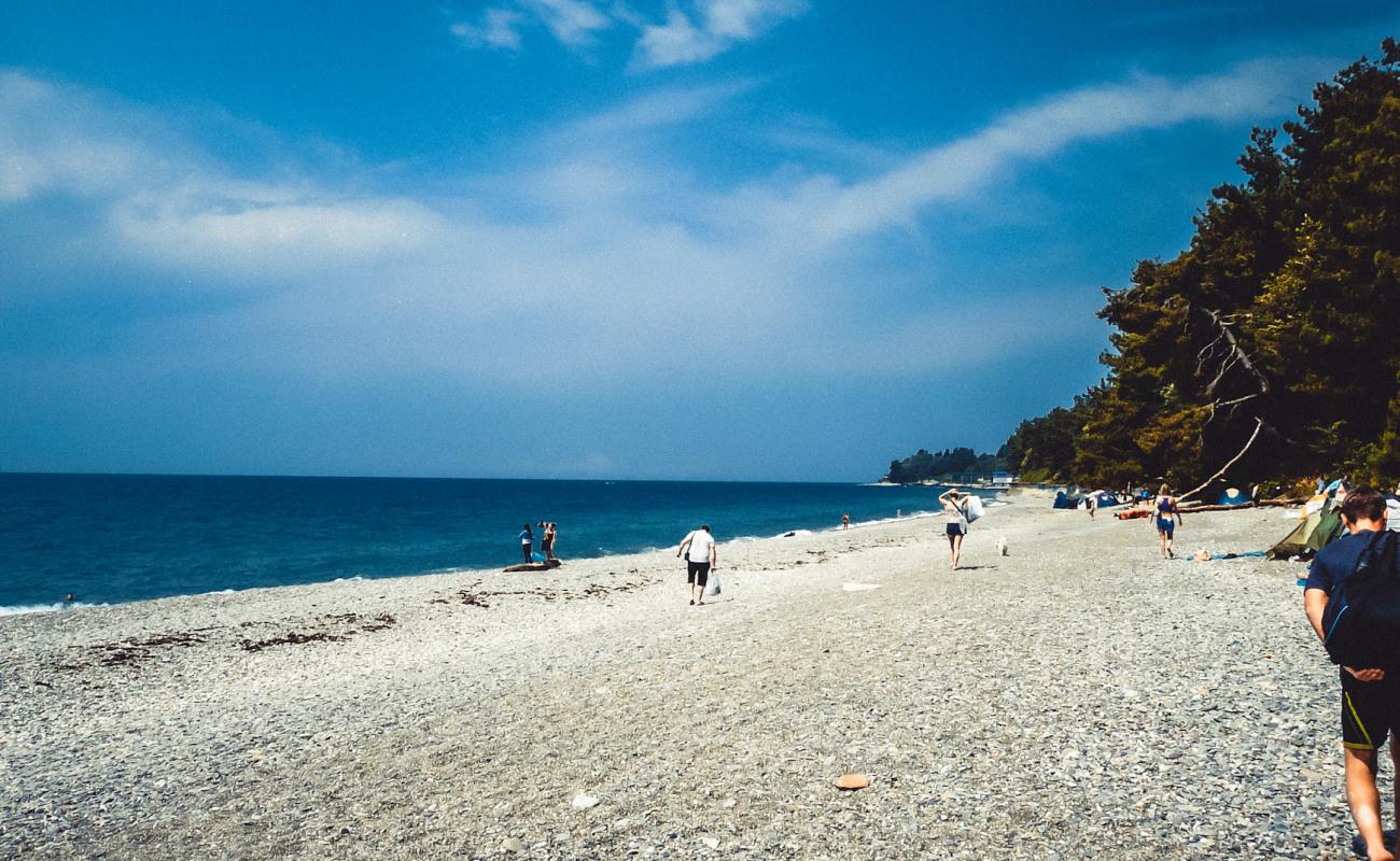Uch-Dere beach'in fotoğrafı gri çakıl taşı yüzey ile