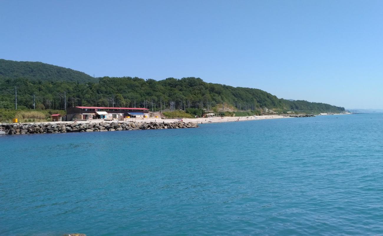 Druzhba beach'in fotoğrafı gri çakıl taşı yüzey ile