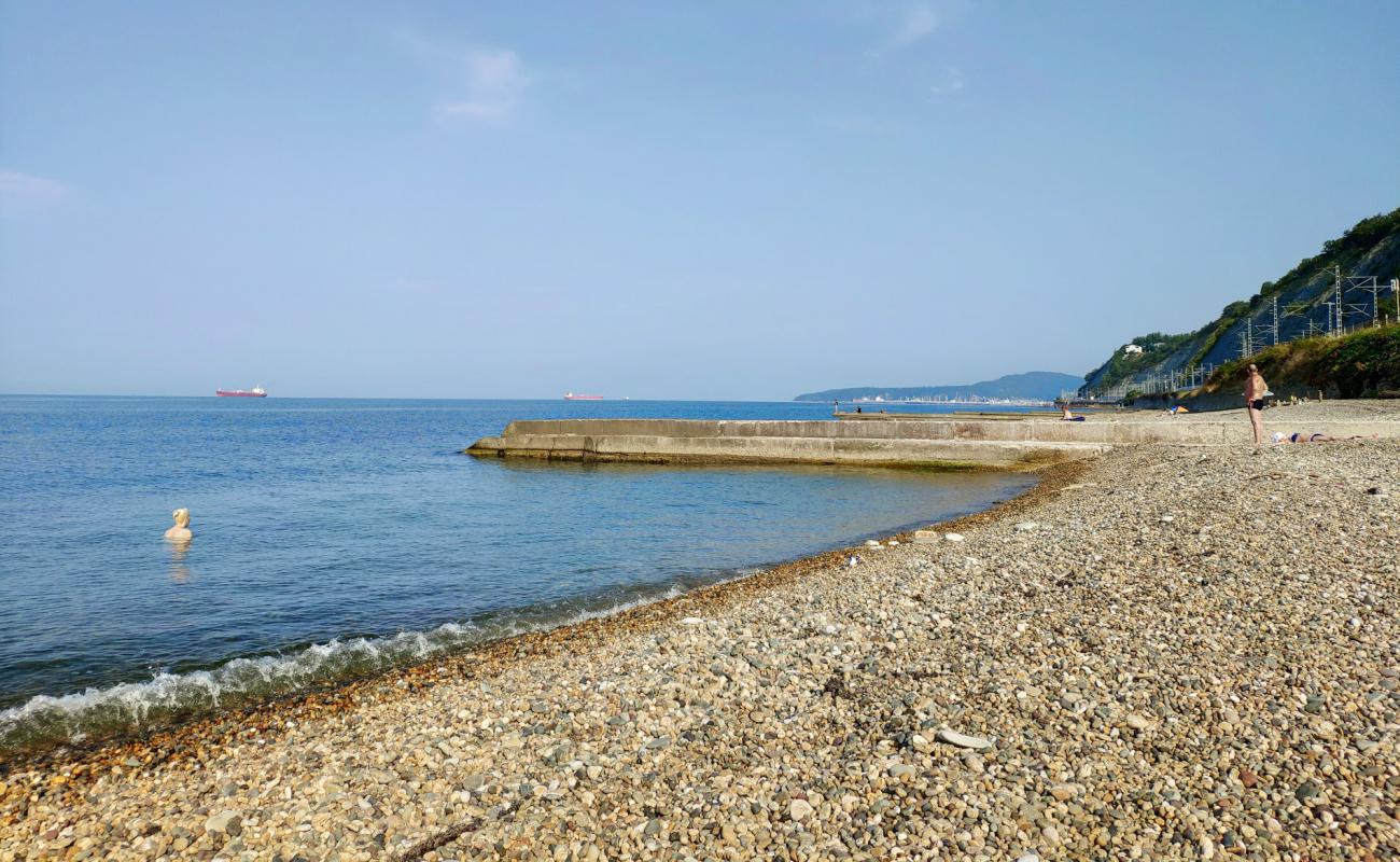 Dederkoy beach'in fotoğrafı gri çakıl taşı yüzey ile