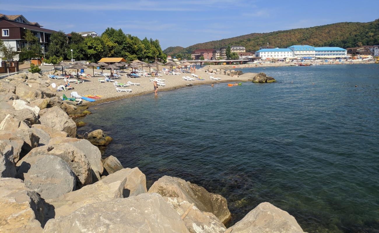 Tornado beach'in fotoğrafı gri çakıl taşı yüzey ile