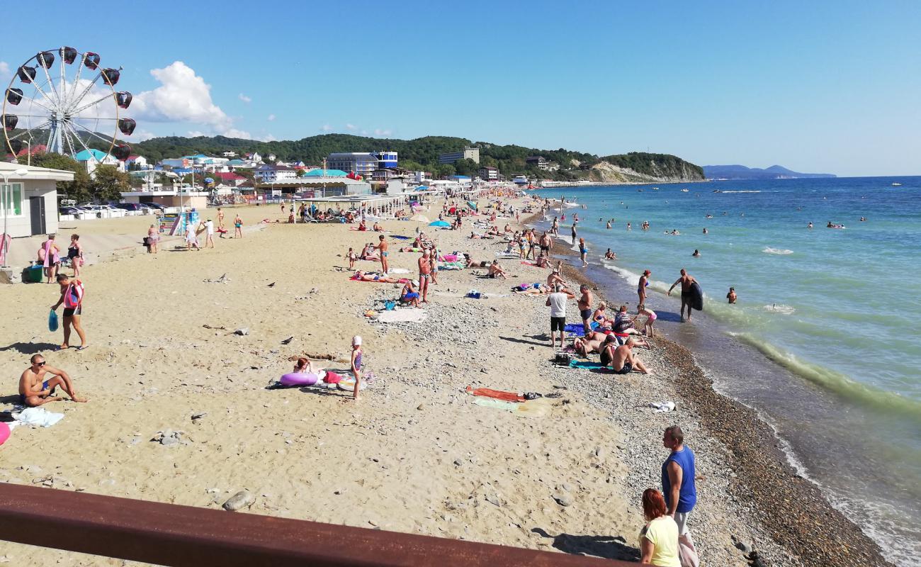 Lermontovo Village beach'in fotoğrafı parlak kum yüzey ile