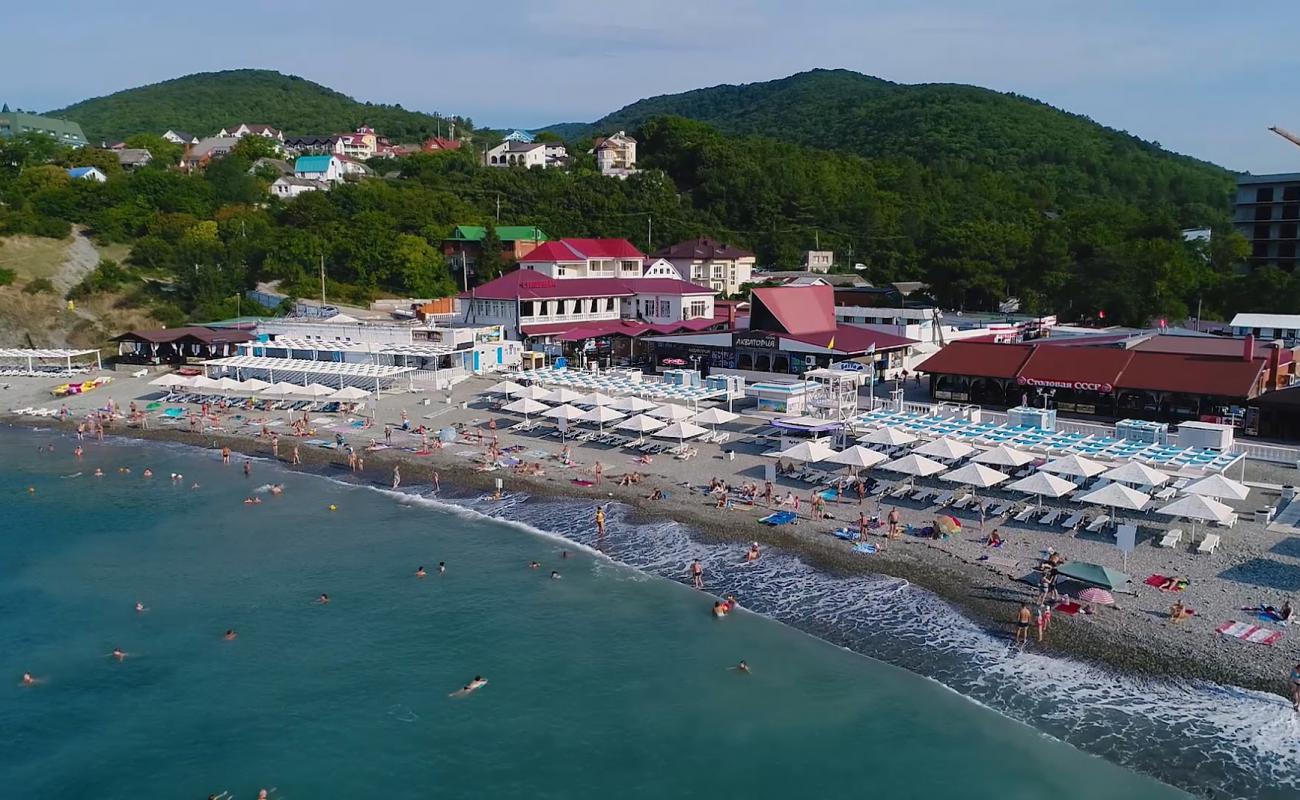 Betta beach'in fotoğrafı gri çakıl taşı yüzey ile