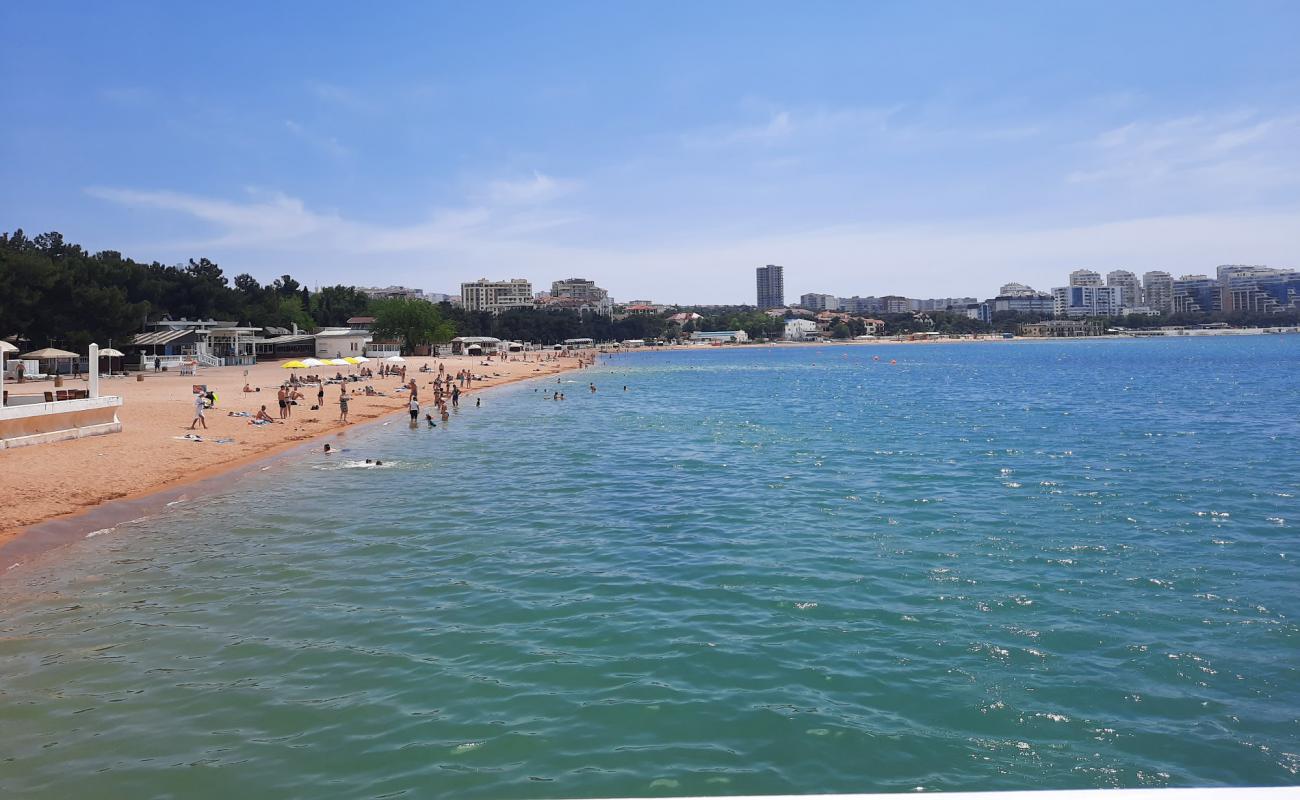 Gelendzhik beach'in fotoğrafı açık bej kum yüzey ile