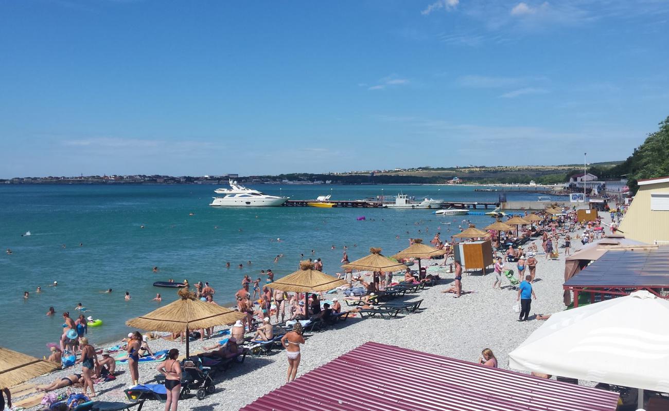 Prichal Solnechny'in fotoğrafı bej çakıl yüzey ile
