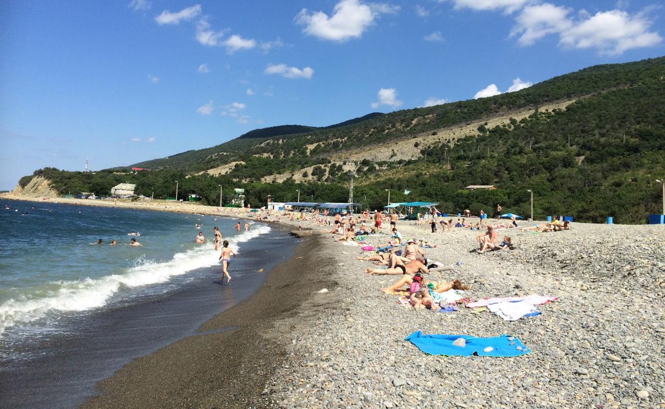 Beach Romantic'in fotoğrafı gri kum ve çakıl yüzey ile