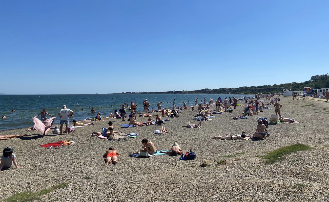 Taman Plyazh'in fotoğrafı küçük gri çakıllar yüzey ile
