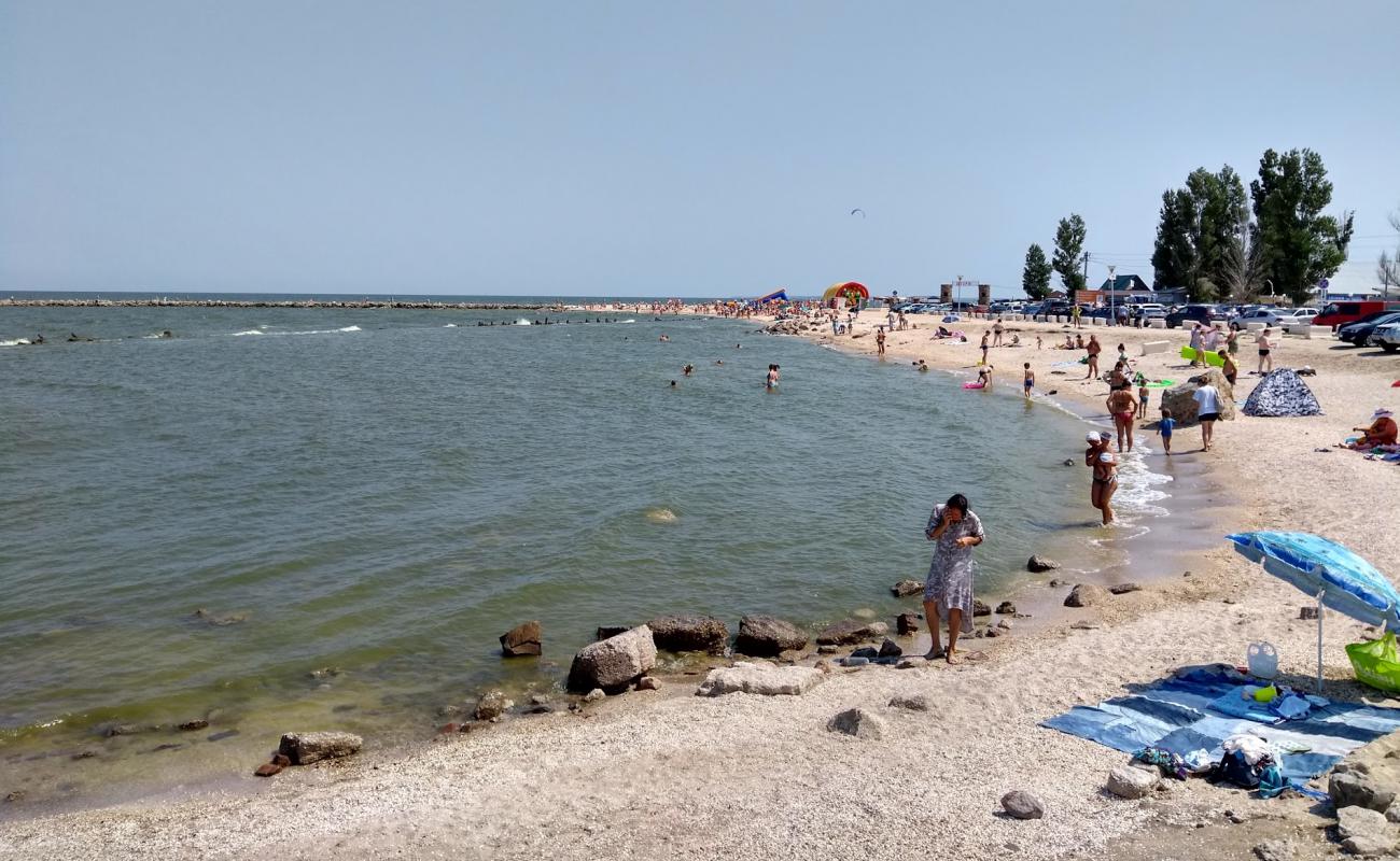 Plyazh Yeyskaya kosa'in fotoğrafı açık bej kum yüzey ile