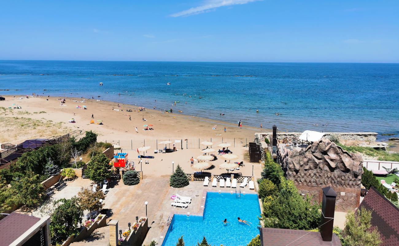 Kassiopeya Beach'in fotoğrafı açık bej kum yüzey ile