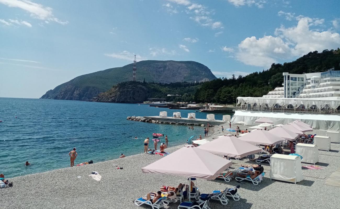 Karasan beach II'in fotoğrafı gri ince çakıl taş yüzey ile