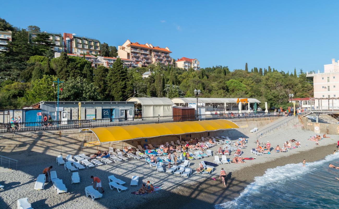 Yalta beach II'in fotoğrafı gri ince çakıl taş yüzey ile