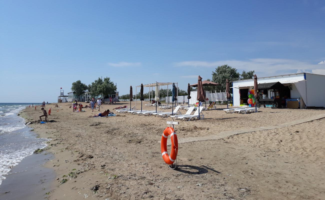 Zaozernoe beach II'in fotoğrafı parlak kum yüzey ile