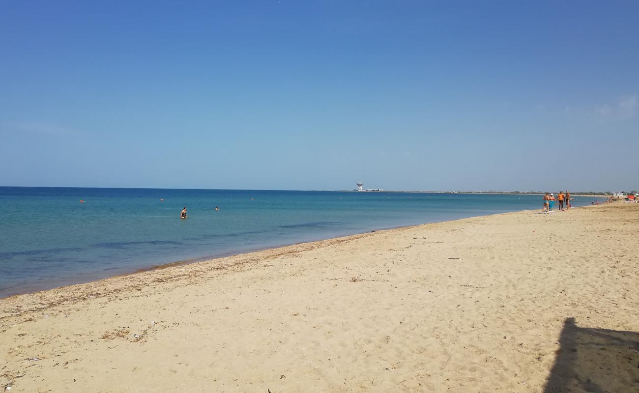 Zaozernoe beach III'in fotoğrafı parlak kum yüzey ile