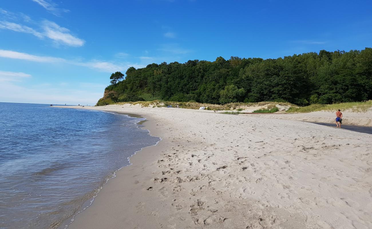 Pokrovskoe beach'in fotoğrafı beyaz kum yüzey ile