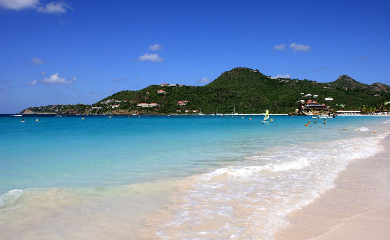 Saint-Jean beach'in fotoğrafı i̇nce bej kum yüzey ile