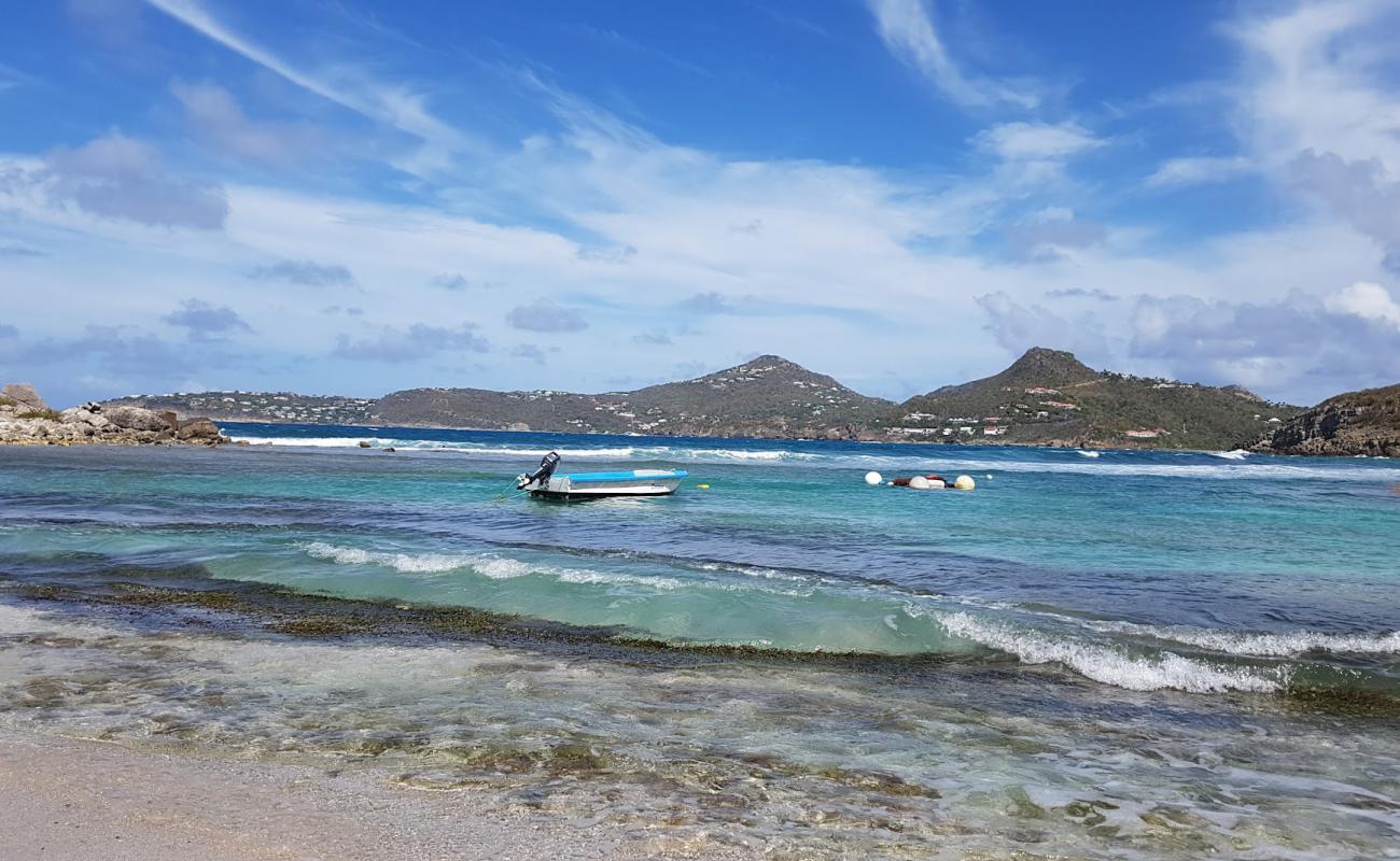Anse des Cayes'in fotoğrafı bej kum ve kayalar yüzey ile