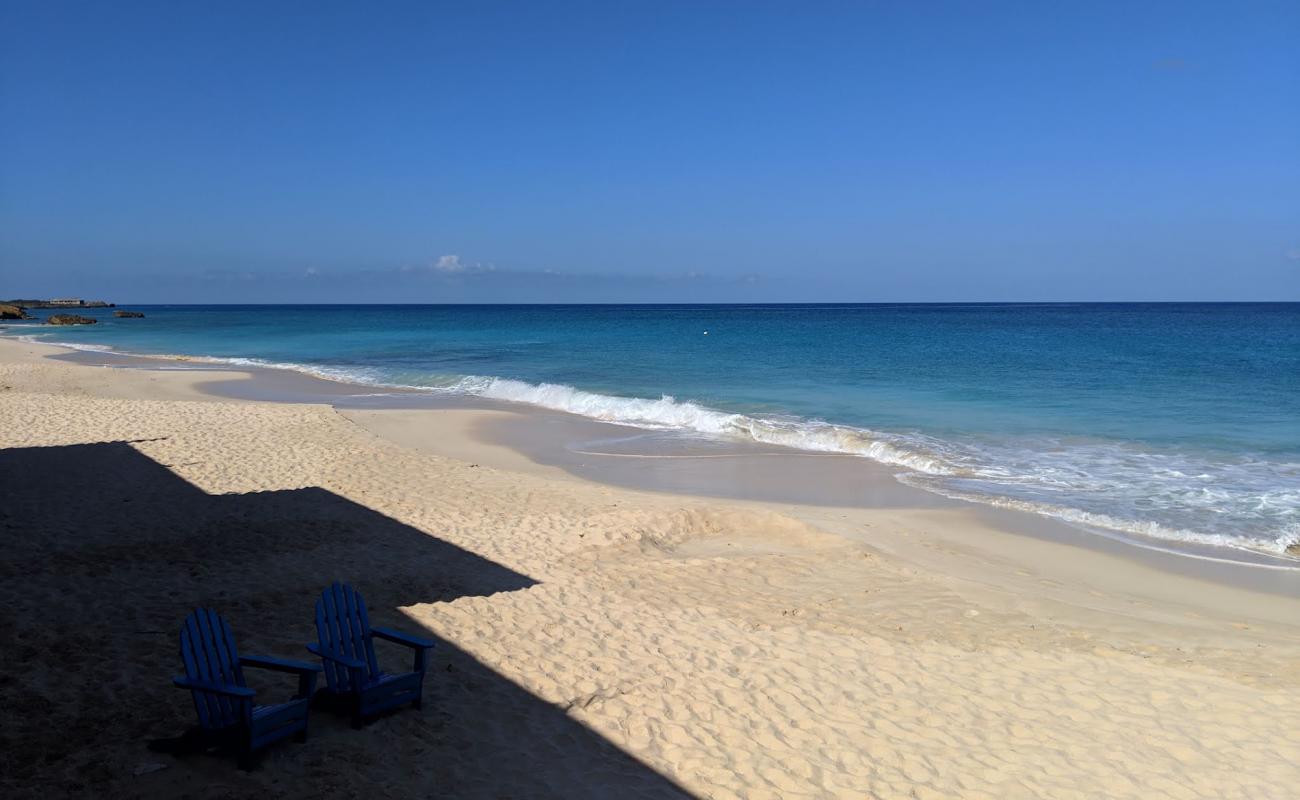 Mango's beach'in fotoğrafı i̇nce bej kum yüzey ile