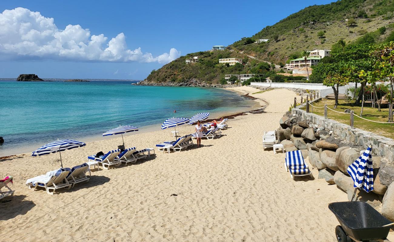 Petite Plage'in fotoğrafı i̇nce bej kum yüzey ile