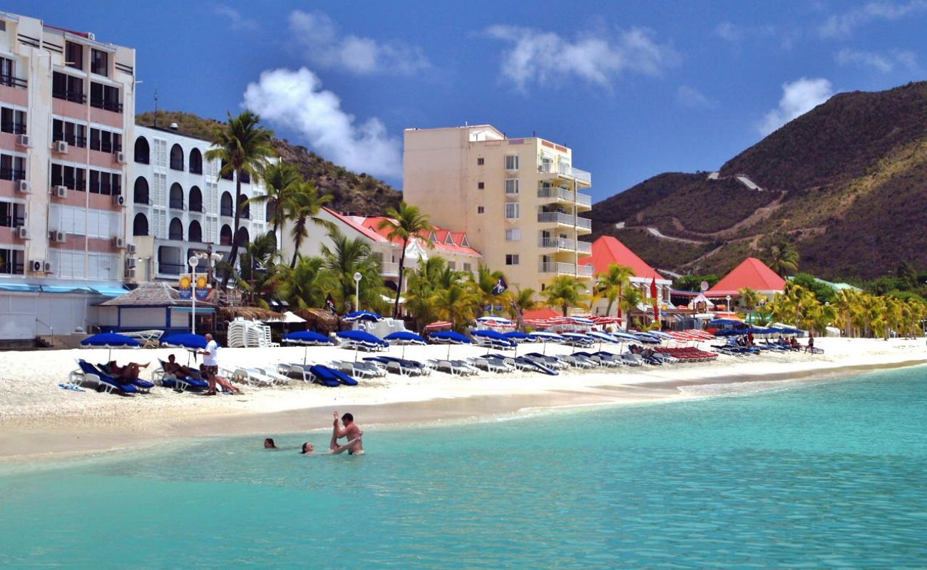 Great Bay beach'in fotoğrafı i̇nce bej kum yüzey ile