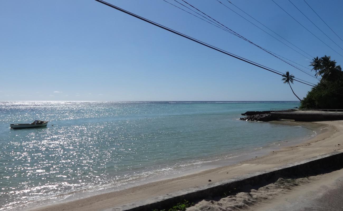 D'offay Road Beach'in fotoğrafı i̇nce bej kum yüzey ile