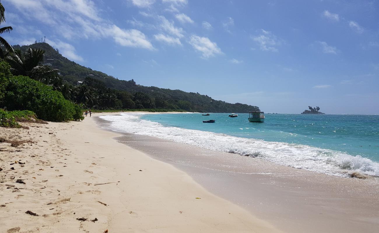 Au Sel Beach'in fotoğrafı i̇nce bej kum yüzey ile