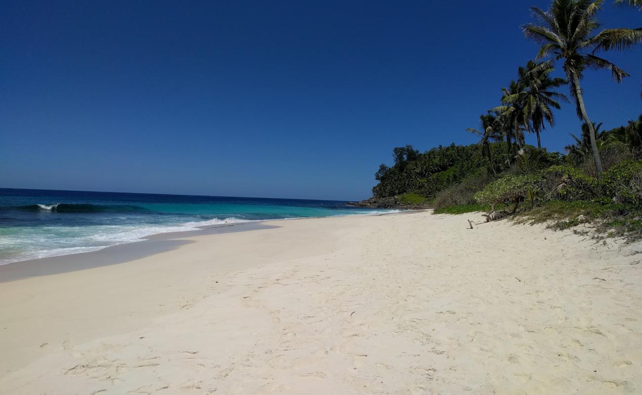 Anse Bazarca Beach'in fotoğrafı i̇nce bej kum yüzey ile