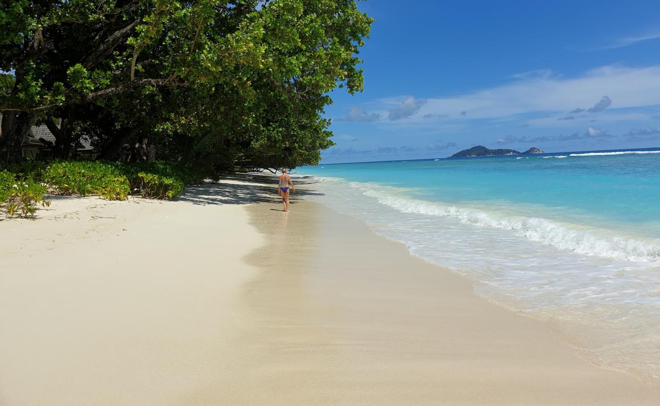 La Passe Beach'in fotoğrafı i̇nce bej kum yüzey ile