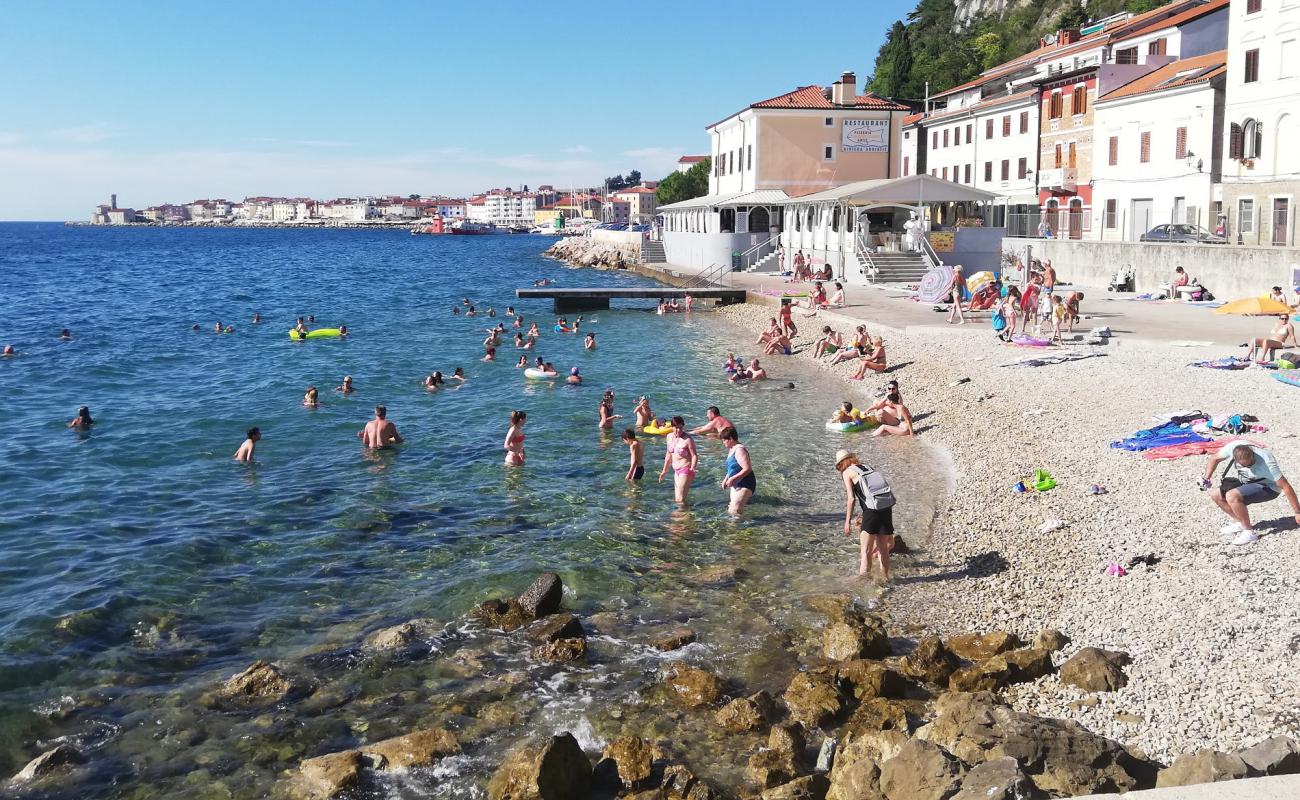 Fornace beach'in fotoğrafı beton kapak yüzey ile