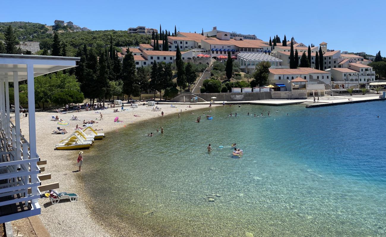 Plaza Zenit'in fotoğrafı gri çakıl taşı yüzey ile