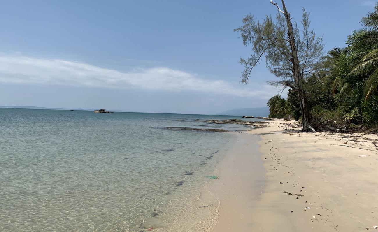 Rach Tram Beach'in fotoğrafı açık bej kum yüzey ile