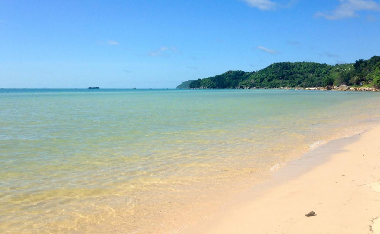 Middle beach'in fotoğrafı beyaz kum yüzey ile