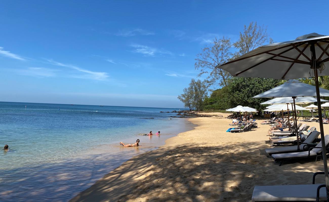 Shells resort beach'in fotoğrafı açık bej kum yüzey ile