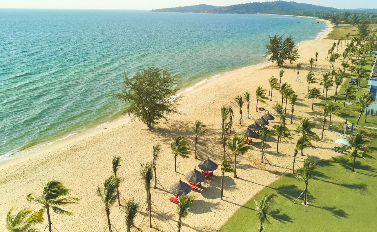 Movenpick Beach'in fotoğrafı i̇nce bej kum yüzey ile