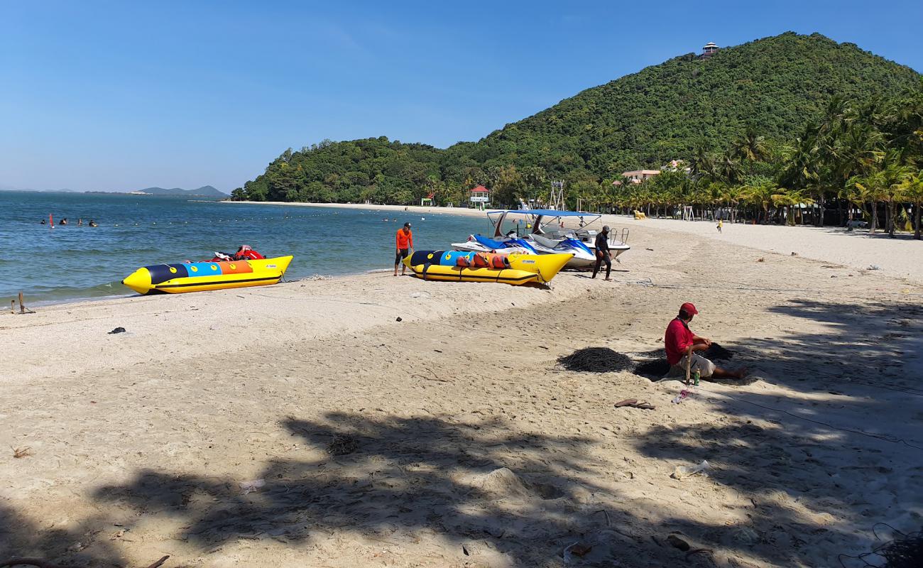 Mui Nai Beach'in fotoğrafı parlak kum yüzey ile