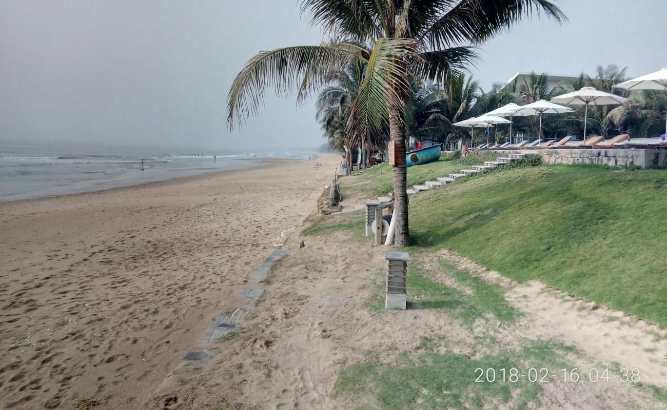 Bai Bien Tien Thanh'in fotoğrafı açık bej kum yüzey ile
