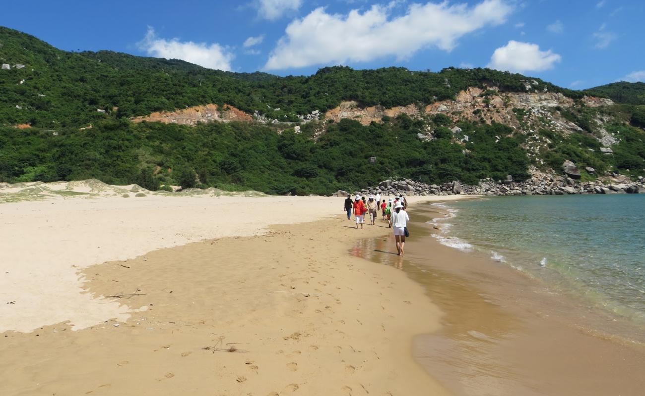 Bai-Mon Beach'in fotoğrafı i̇nce bej kum yüzey ile