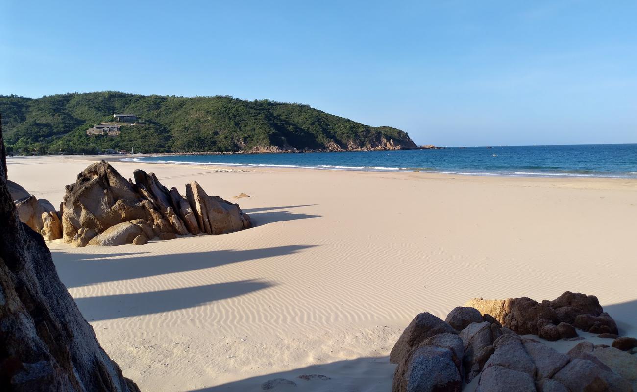 Tram Beach'in fotoğrafı parlak ince kum yüzey ile