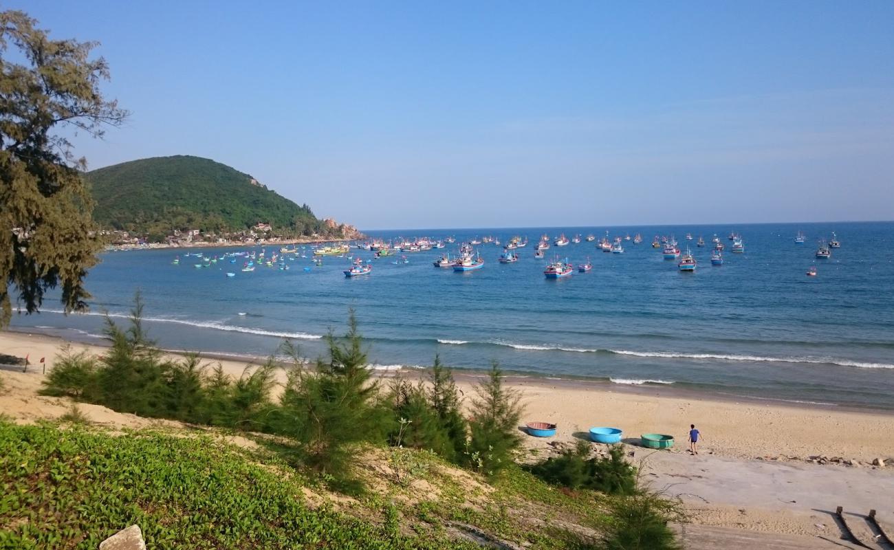 Tan Phung Beach'in fotoğrafı parlak kum yüzey ile