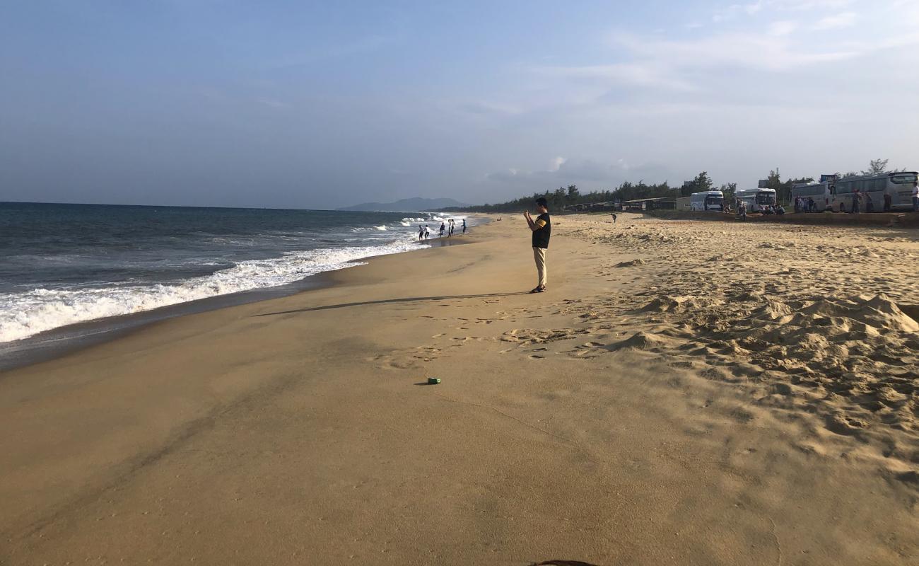 Tam Quan Bac Beach'in fotoğrafı açık bej kum yüzey ile