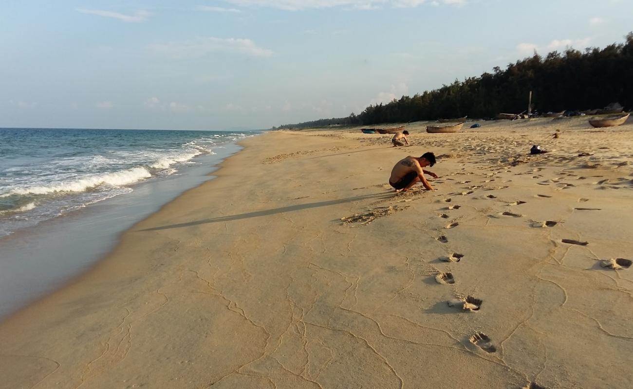 Minh Tan Beach'in fotoğrafı açık bej kum yüzey ile