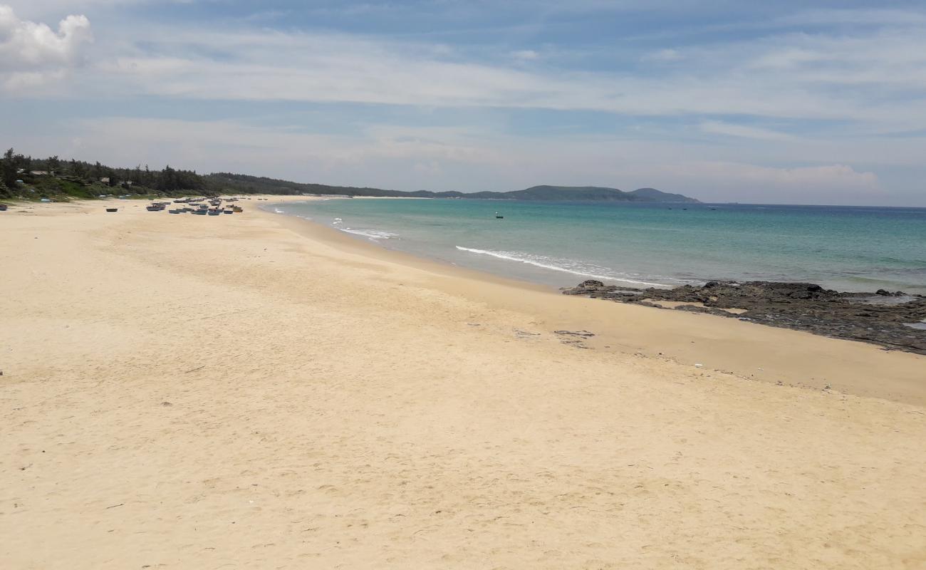 Tri Beach'in fotoğrafı parlak kum yüzey ile