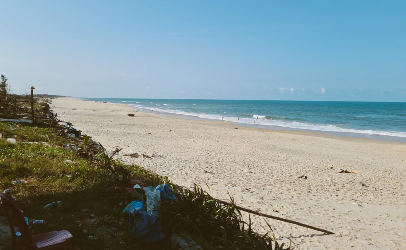 Tam Tien Beach'in fotoğrafı açık bej kum yüzey ile