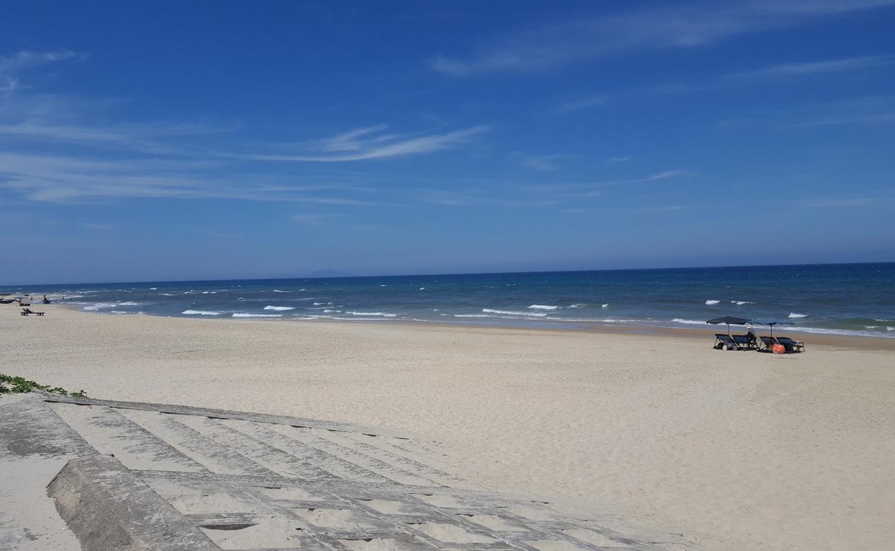 Binh Minh Beach'in fotoğrafı i̇nce bej kum yüzey ile