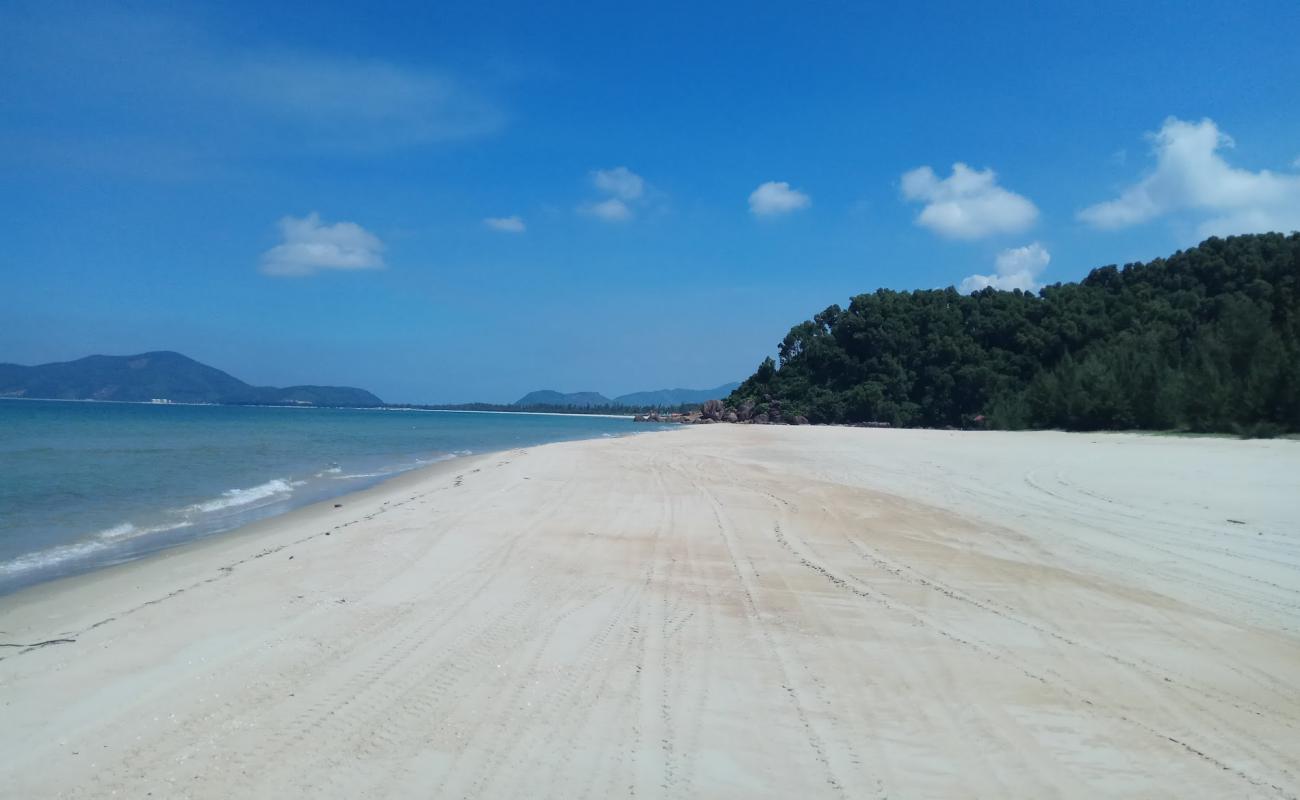 Canh Duong Beach'in fotoğrafı i̇nce bej kum yüzey ile