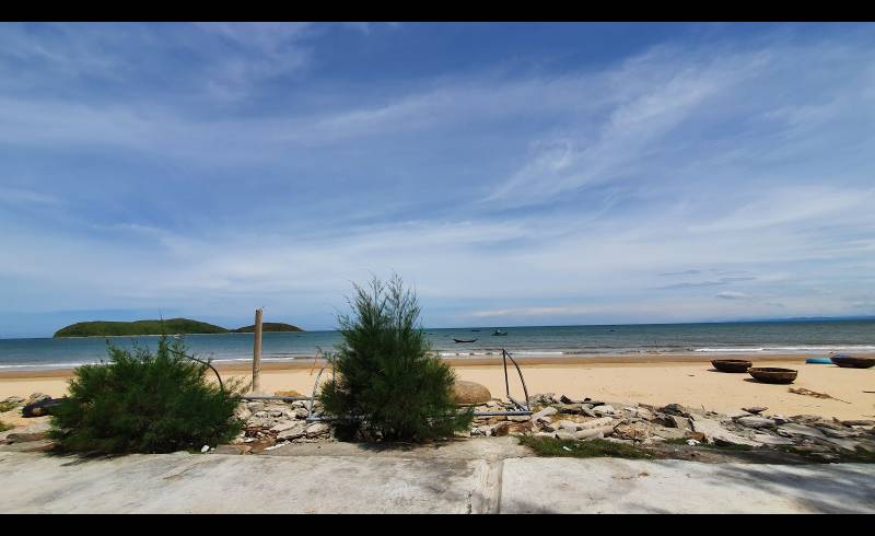Shi Hai Sea'in fotoğrafı açık bej kum yüzey ile
